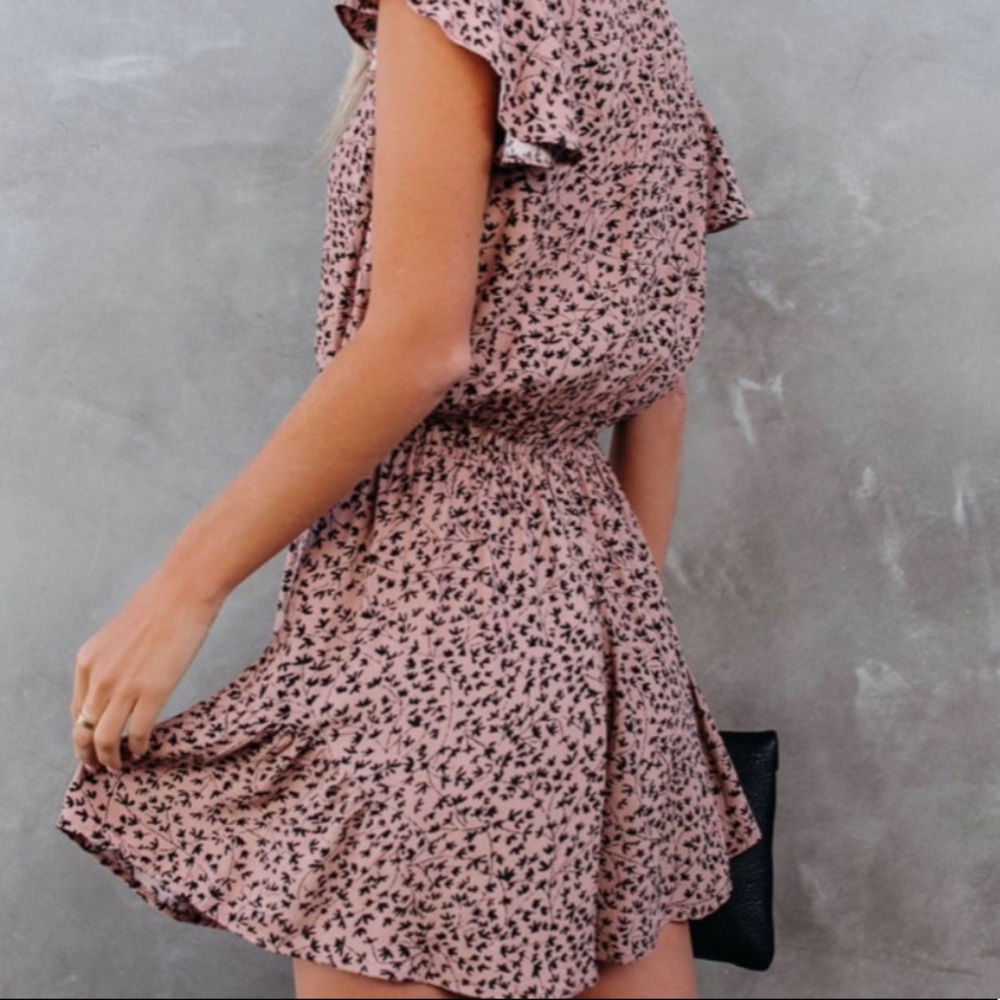 ISO- VICI Dancing on My Own Tie Front Romper